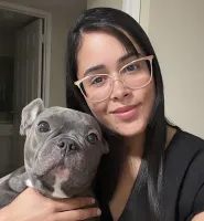 Laura V.